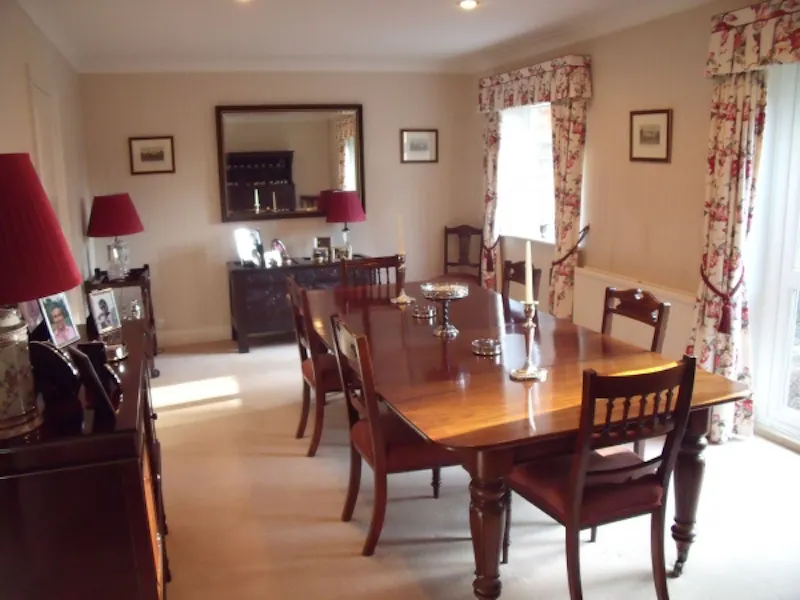 Dining room at Film location D2020 in Surrey (photo 7)