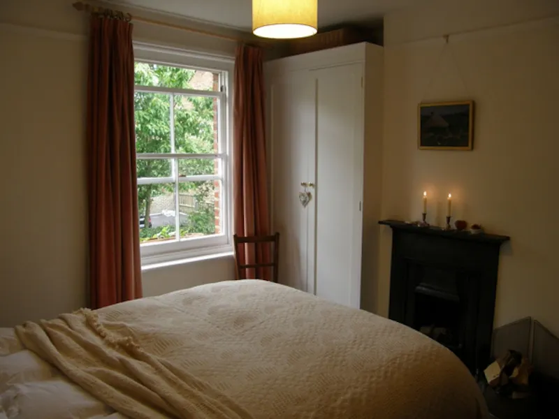 Bedroom at Corner house in Sevenoaks, B1523 (photo 10)
