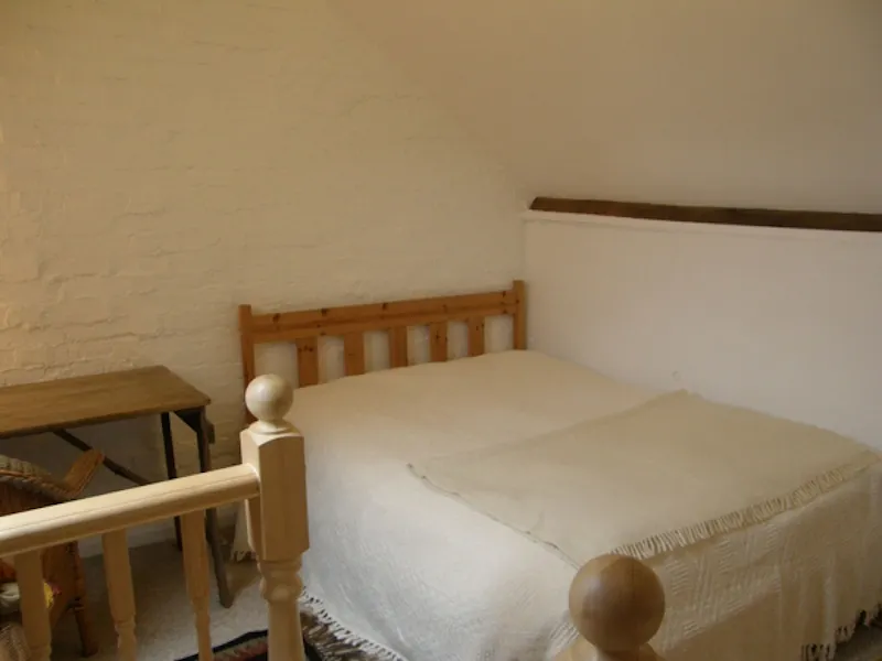 Bedroom at Corner house in Sevenoaks, B1523 (photo 12)