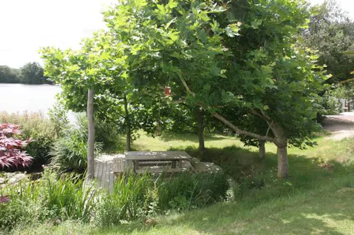 Waterlands cabins in Poole Keynes, V144