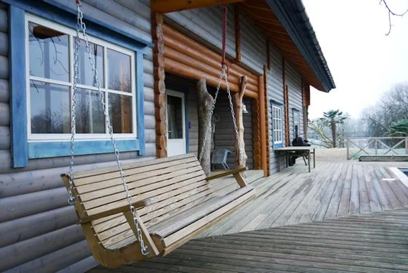Waterlands cabins in Poole Keynes, V144 (photo 6)
