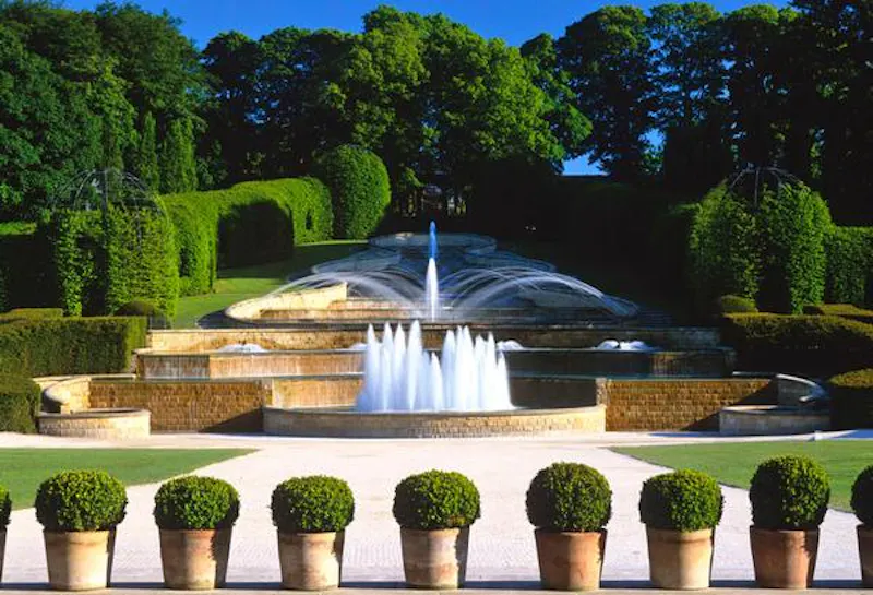 Garden - formal at Alnwick treehouse and gardens, C838 (photo 2)