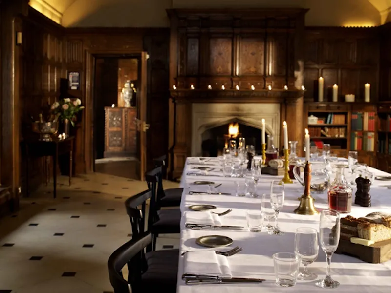 Dining room at Coaching Inn near Maidenhead, R729 (photo 4)