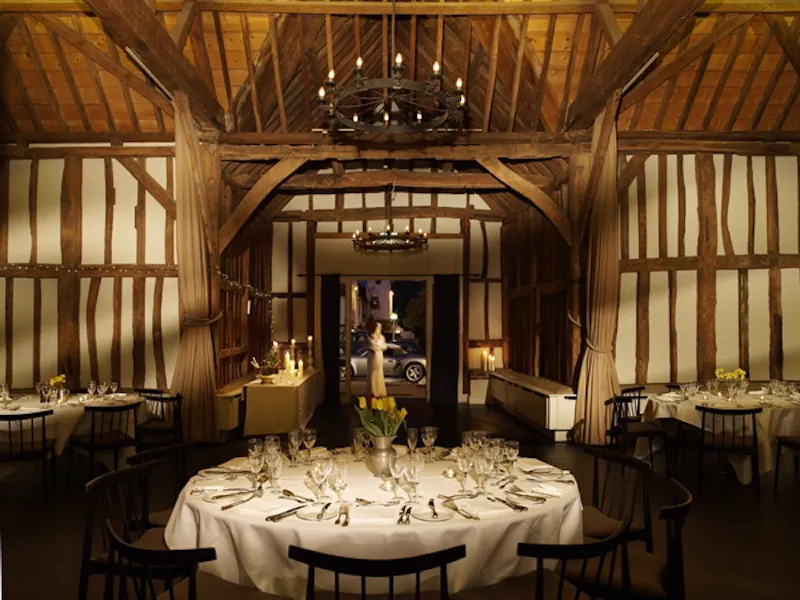 Beams at Coaching Inn near Maidenhead, R729 (photo 6)