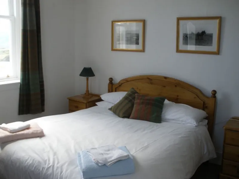 Bedroom at Isle of Lewis lodge, R737 (photo 3)