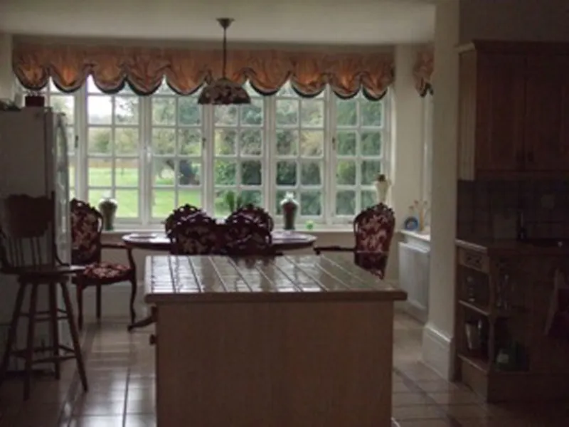 Film location D2023 in Surrey (photo 3)