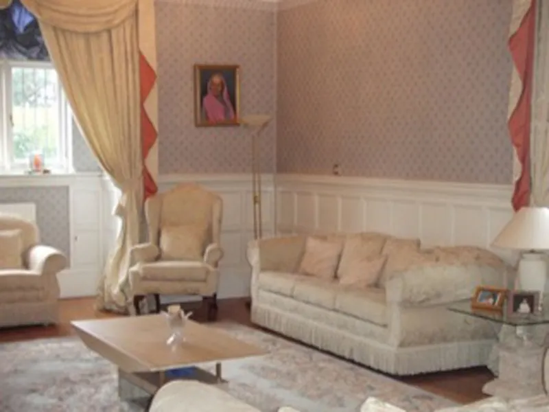 Film location D2023 in Surrey (photo 7)