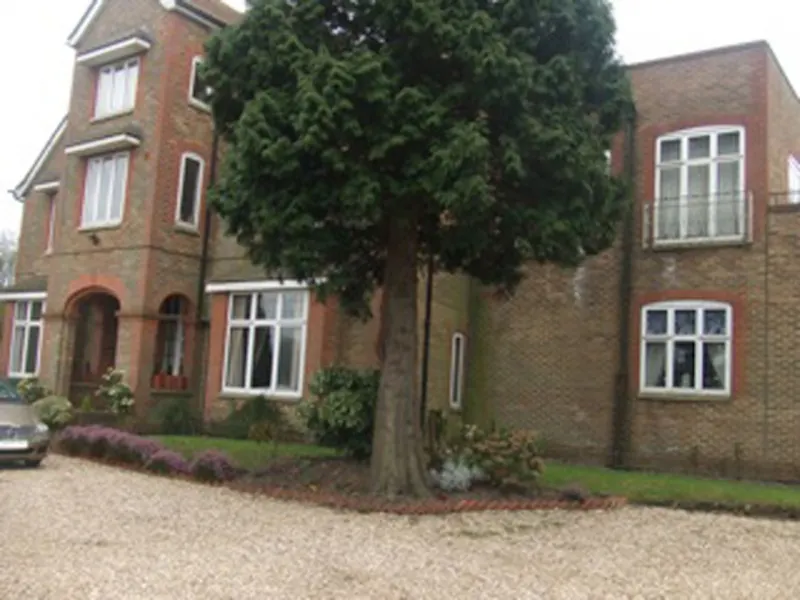 Film location D2023 in Surrey (photo 9)