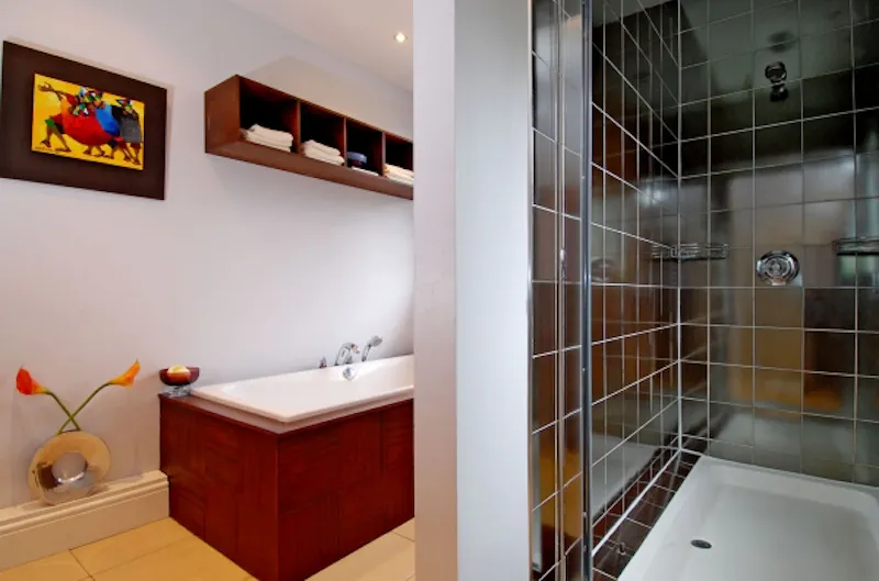 Bathroom at Family home in Southfields, D2027 (photo 19)