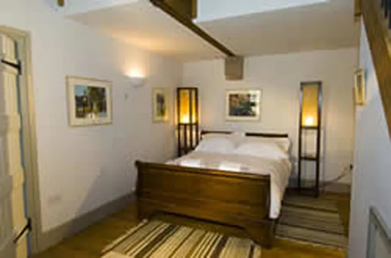 Kington Victorian venue, B1528 (photo 4)