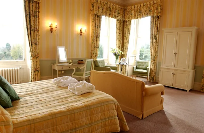 Bedroom at Chipping Norton estate , A925 (photo 7)