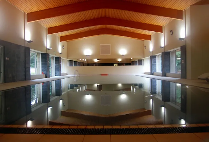 Swimming pool - indoor at Chipping Norton estate , A925 (photo 15)