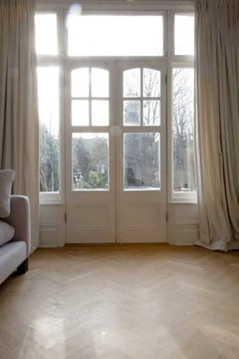 French doors at Family house in Winchmore Hill, E332 (photo 9)