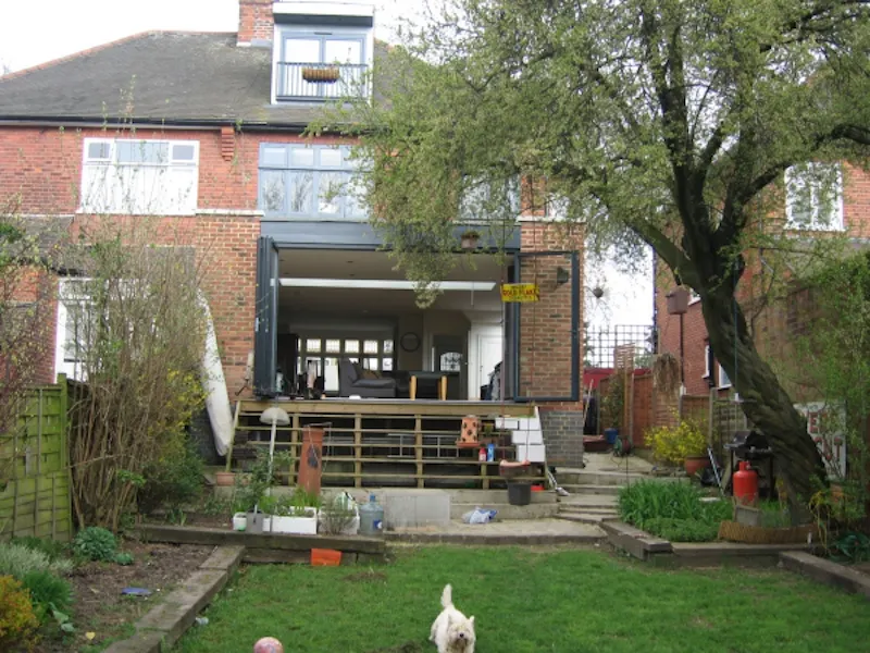 French doors at Film location D2031 in London (photo 7)