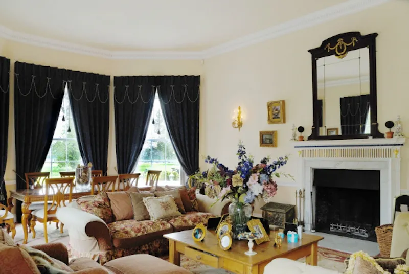 Fireplace at Grand Scunthorpe country house, A1232 (photo 3)