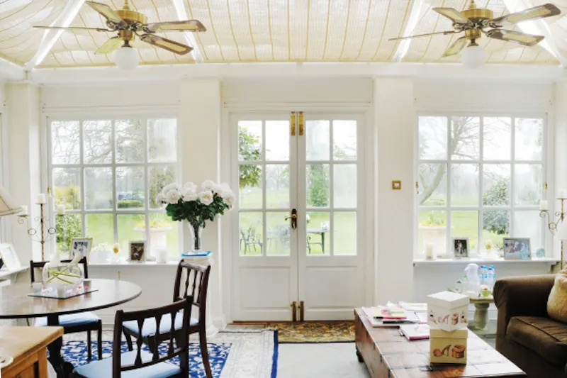 Conservatory at Grand Scunthorpe country house, A1232 (photo 13)