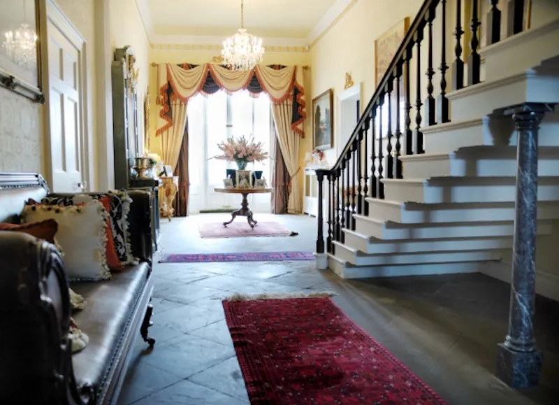 Entrance hall at Grand Scunthorpe country house, A1232 (photo 15)