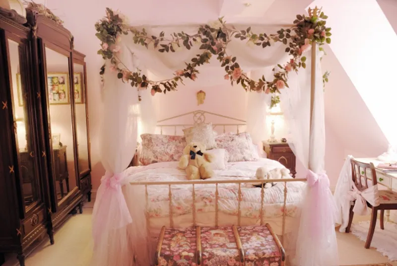 Bedroom at Grand Scunthorpe country house, A1232 (photo 26)