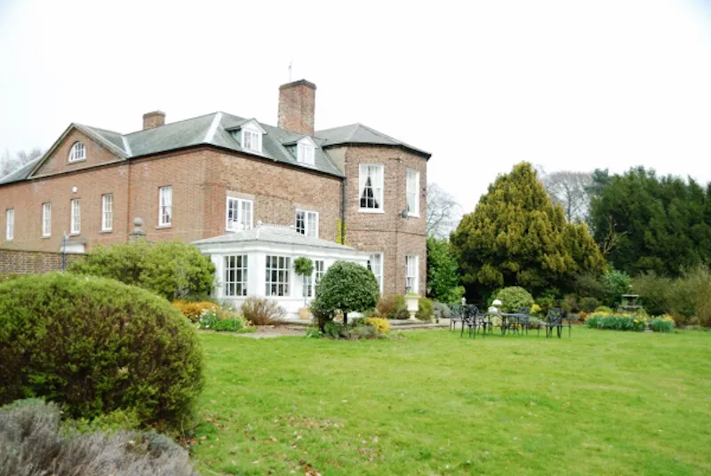 Grand Scunthorpe country house, A1232 (photo 47)