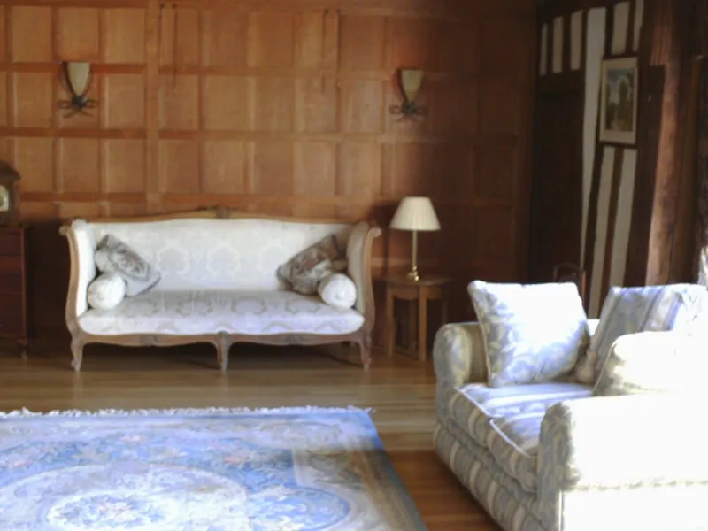 Panelling at Film location L622 in Essex (photo 8)