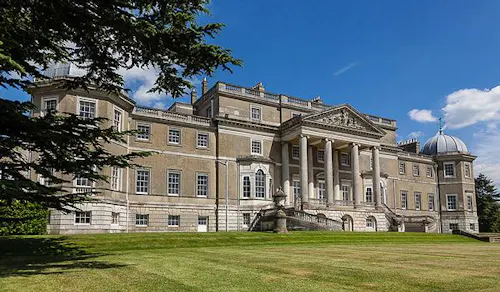 Opulent Wrotham stately, A40
