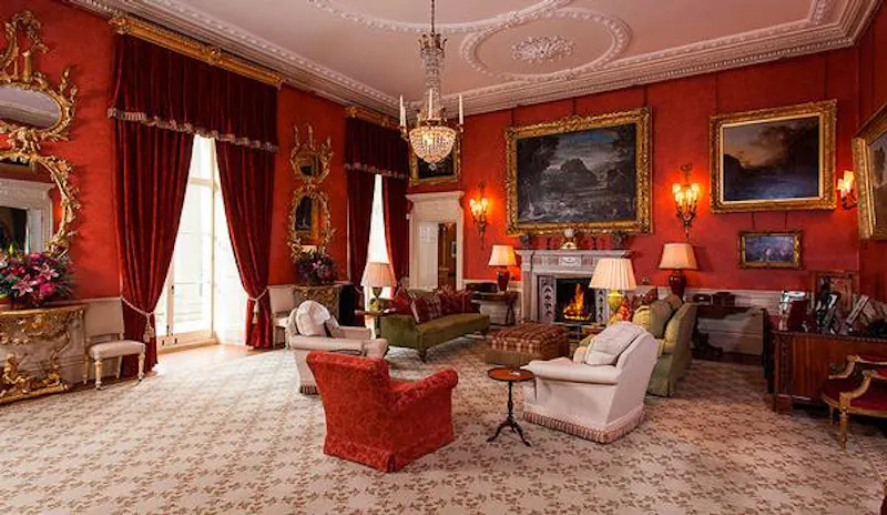 Opulent Wrotham stately, A40 (photo 11)