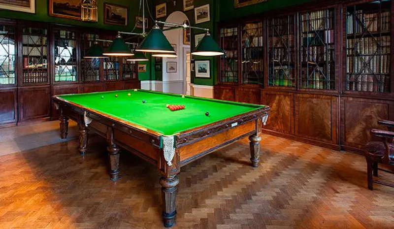 Games room at Opulent Wrotham stately, A40 (photo 14)