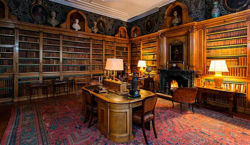 Library at Opulent Wrotham stately, A40 (photo 15)
