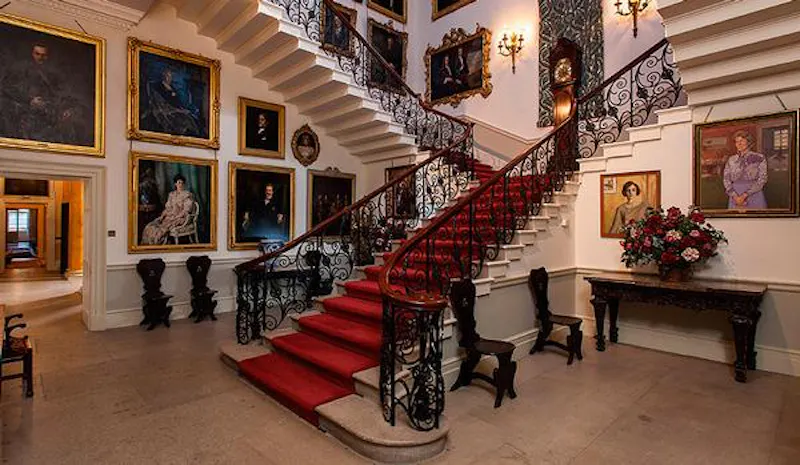 Staircase at Opulent Wrotham stately, A40 (photo 17)