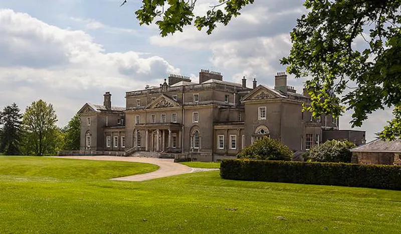 Opulent Wrotham stately, A40 (photo 26)