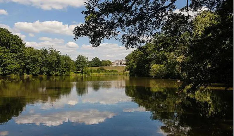 Opulent Wrotham stately, A40 (photo 33)