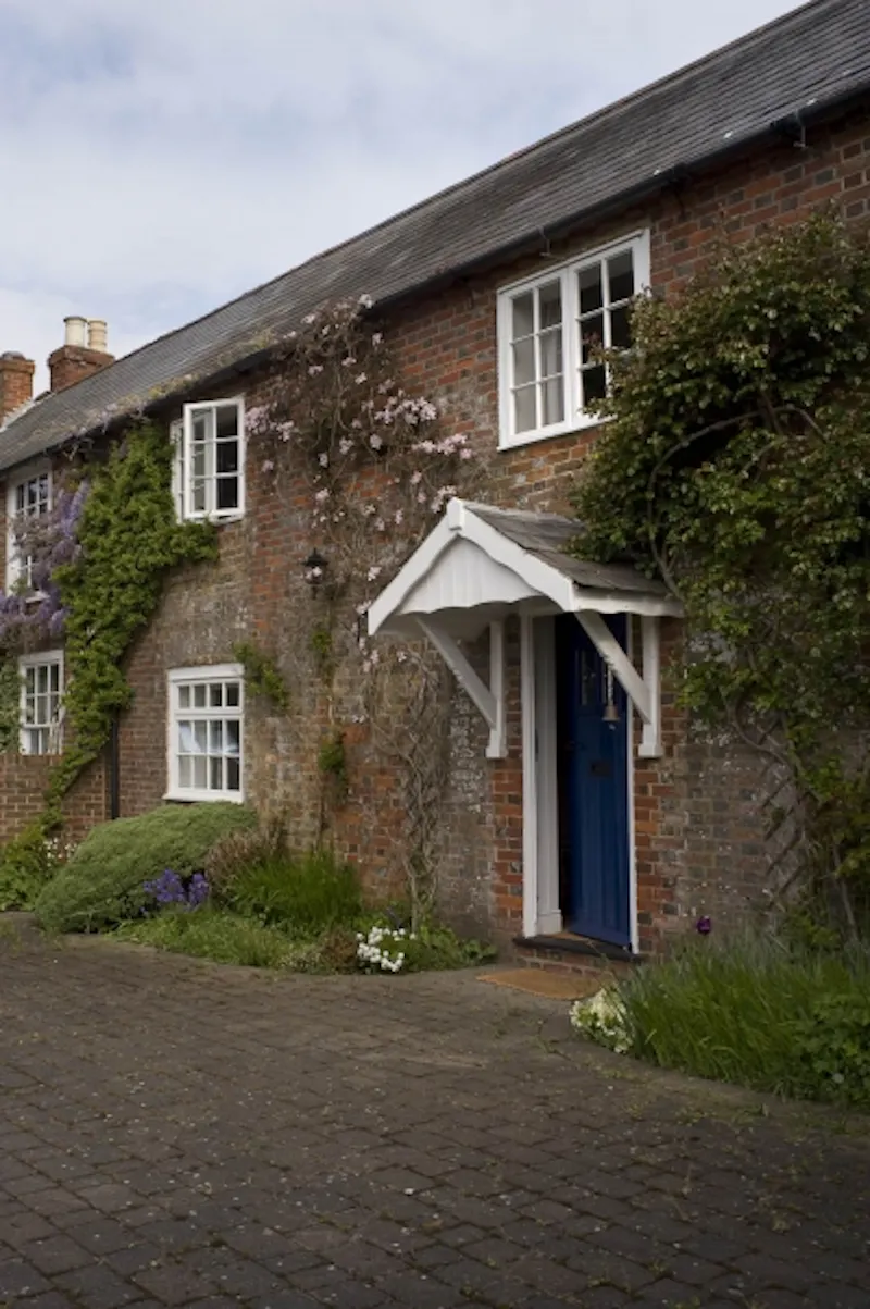 Film location C800 in Hampshire (photo 1)