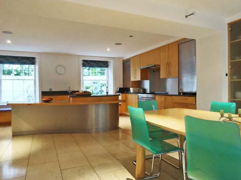 Kitchen at Colourful Clapham townhouse, A1234 (photo 2)