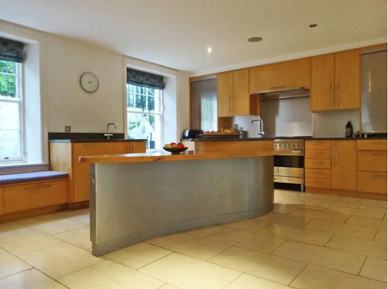 Kitchen island at Colourful Clapham townhouse, A1234 (photo 5)