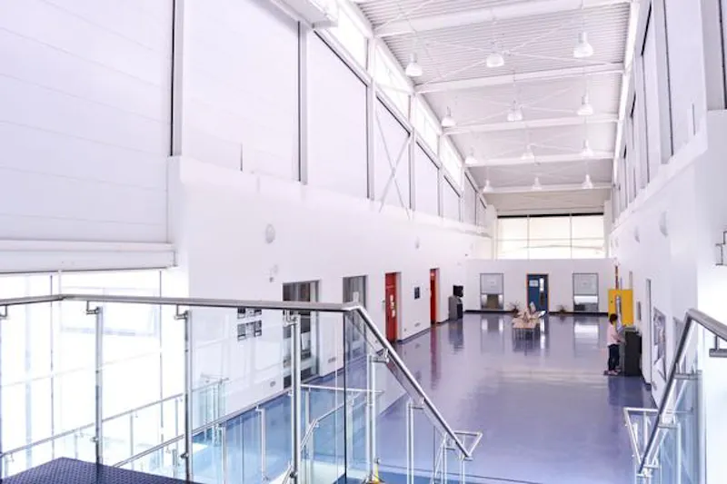Versatile Haringey college, J208 (photo 4)