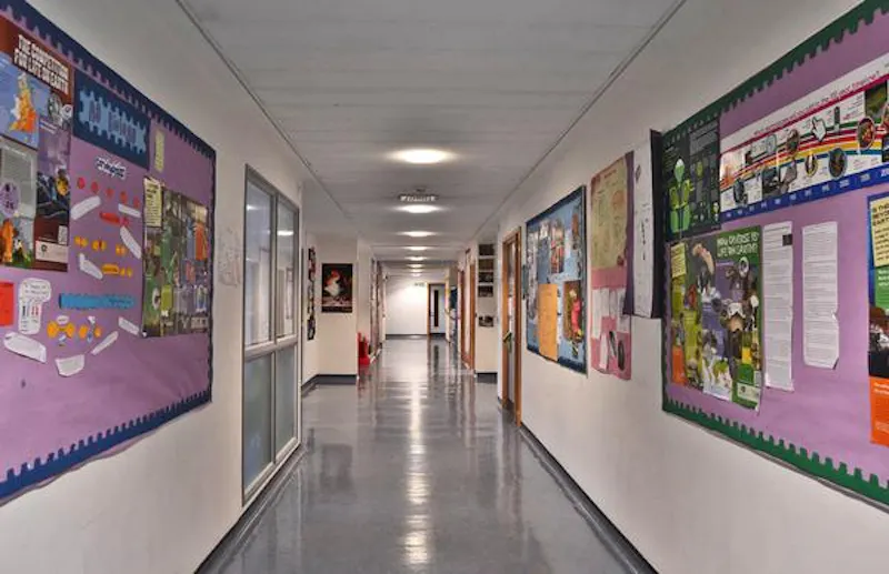 Corridor at Versatile Haringey college, J208 (photo 19)