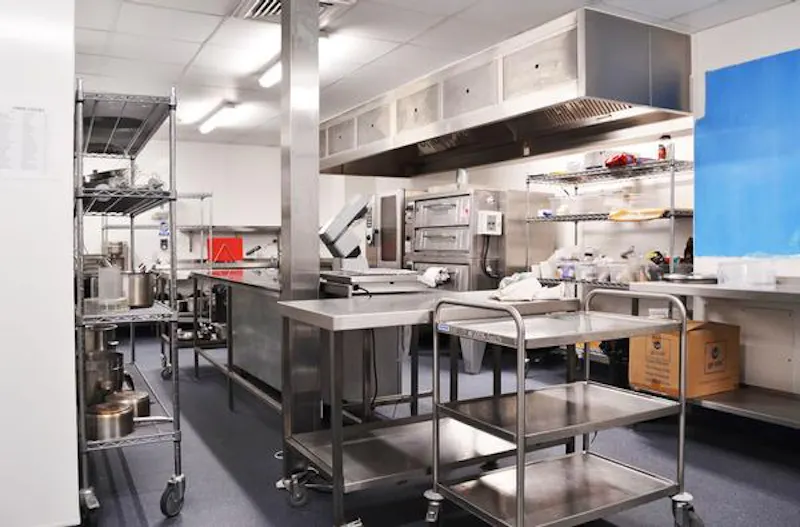 Versatile Haringey college, J208 (photo 20)