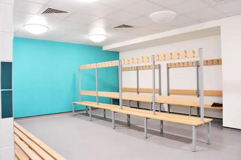 Changing rooms at Versatile Haringey college, J208 (photo 27)