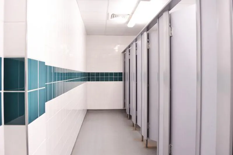 Shower at Versatile Haringey college, J208 (photo 29)