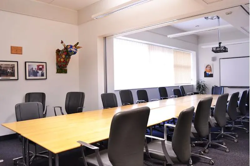Boardroom at Versatile Haringey college, J208 (photo 42)