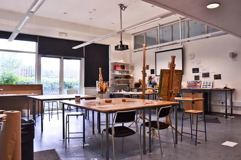 Versatile Haringey college, J208 (photo 44)