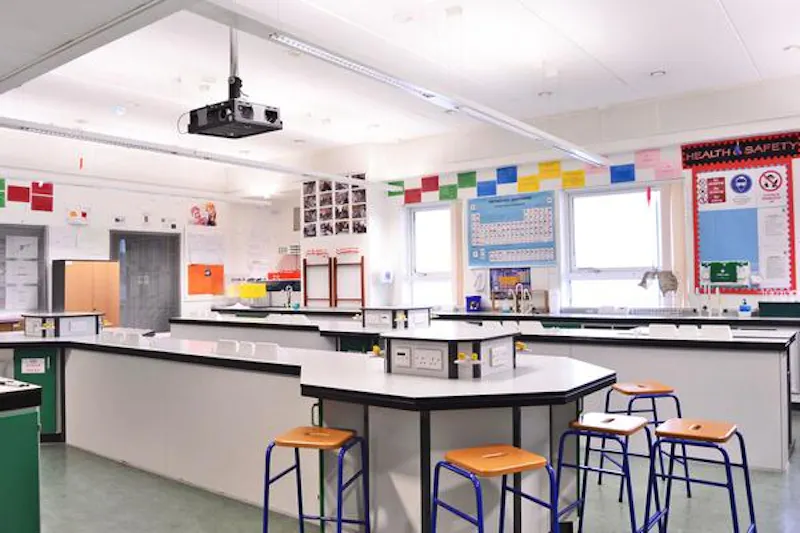 Laboratory at Versatile Haringey college, J208 (photo 47)