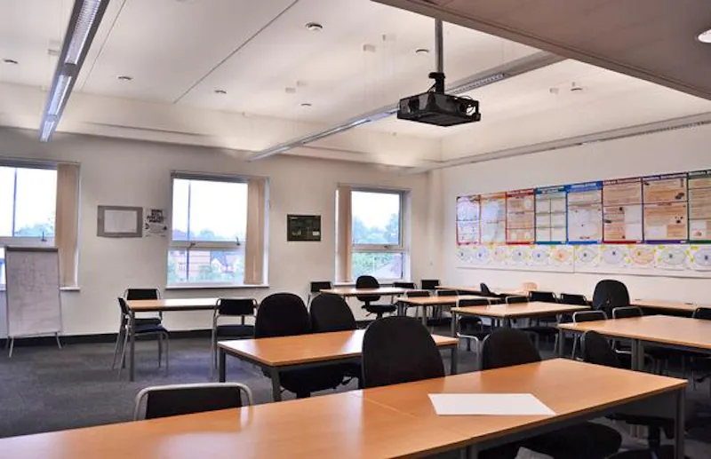 Versatile Haringey college, J208 (photo 53)