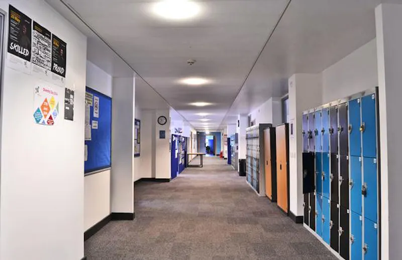 Versatile Haringey college, J208 (photo 56)