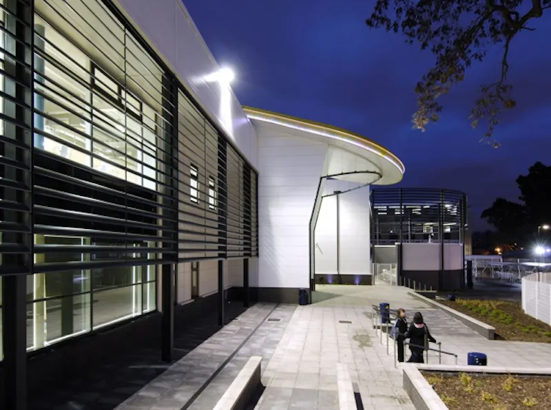 Glass at Versatile Haringey college, J208 (photo 70)