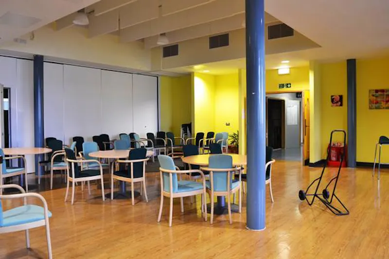 Versatile Haringey college, J208 (photo 13)