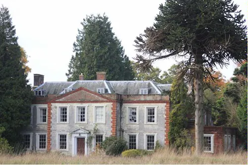 Authentic Petersfield house, A1243