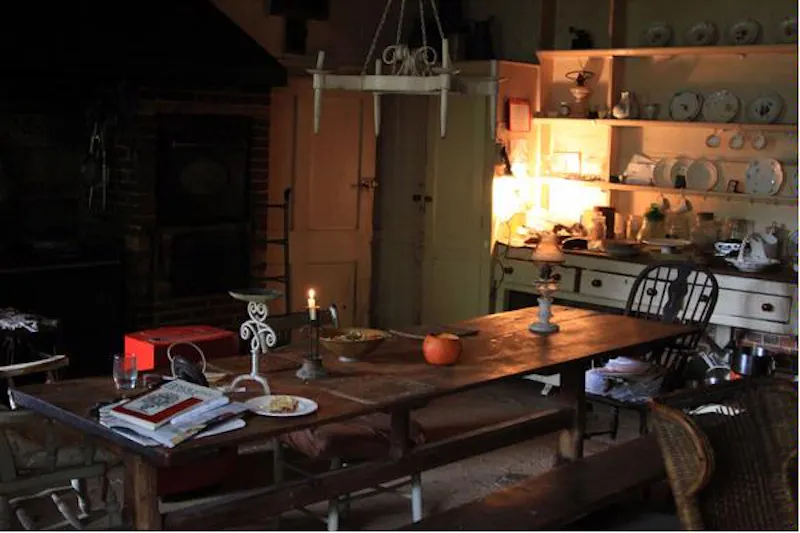 Kitchen at Authentic Petersfield house, A1243 (photo 3)