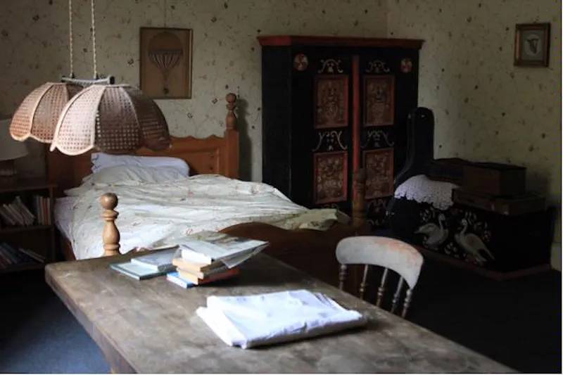 Authentic Petersfield house, A1243 (photo 35)