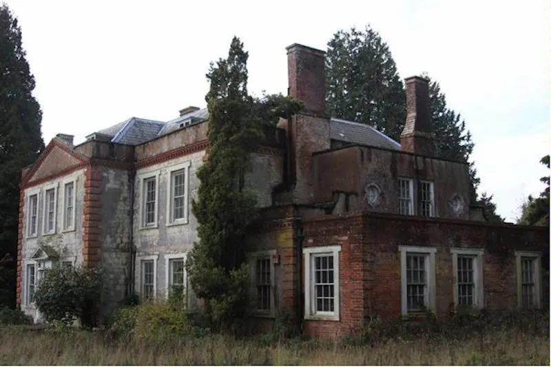 Authentic Petersfield house, A1243 (photo 38)